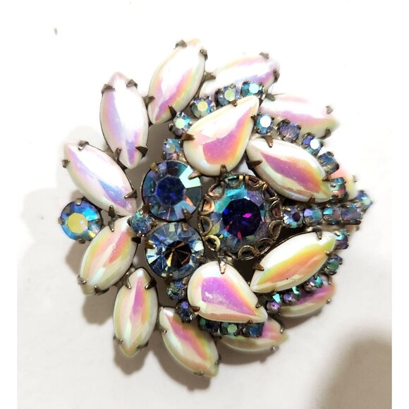 Weiss Brooch 2" milk glass and Aurora Borealis Rhinestones - Picture 1 of 6